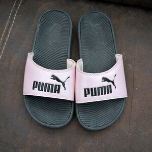 Ladies Puma slides